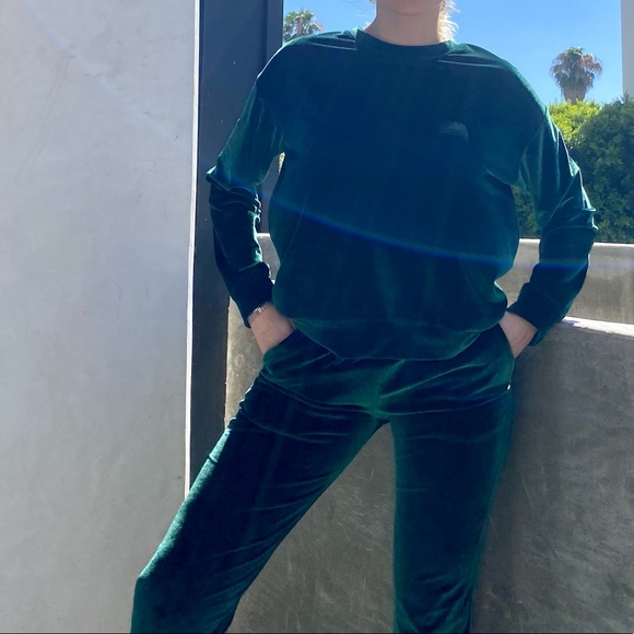 LIKE NEW Custom Design Velor Velvet 2-Piece Co-Ord Sweatpants Sweatshirt Green - Picture 2 of 8
